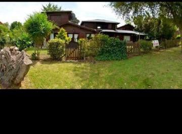 Casa · 223m² · 6 Ambientes · Venta de Casa Cabaña en Sierra de Los Padres
