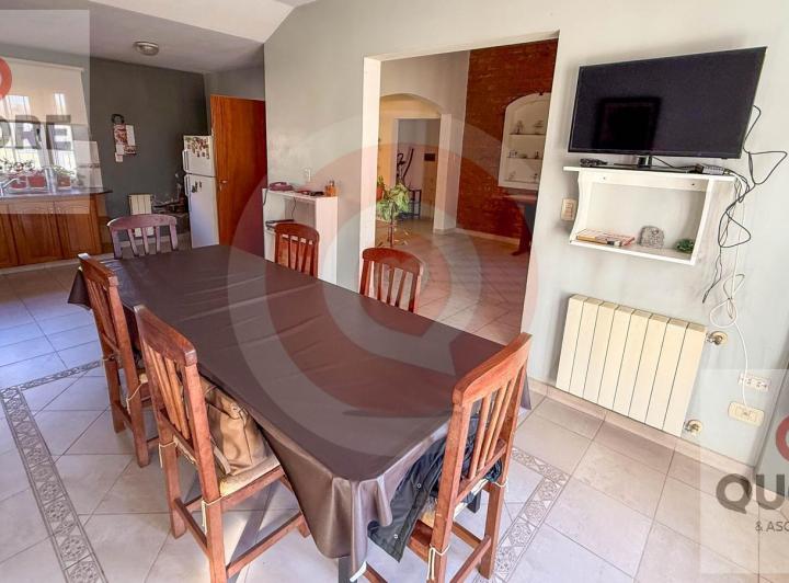 Casa · 272m² · 7 Ambientes · 2 Cocheras