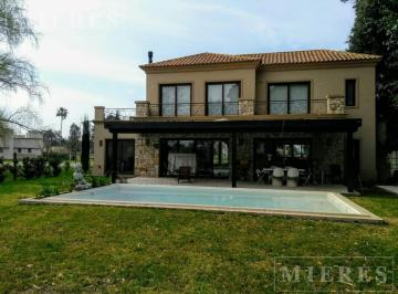 Casa · 207m² · 5 Ambientes · 2 Cocheras · Casa en Venta Sobre Lote Interno en Área 2 San Matias