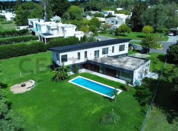 Casa · 240m² · 5 Ambientes · 2 Cocheras · Venta Casa 5 Ambientes Lote Interno (Barrio San Matías - Escobar)