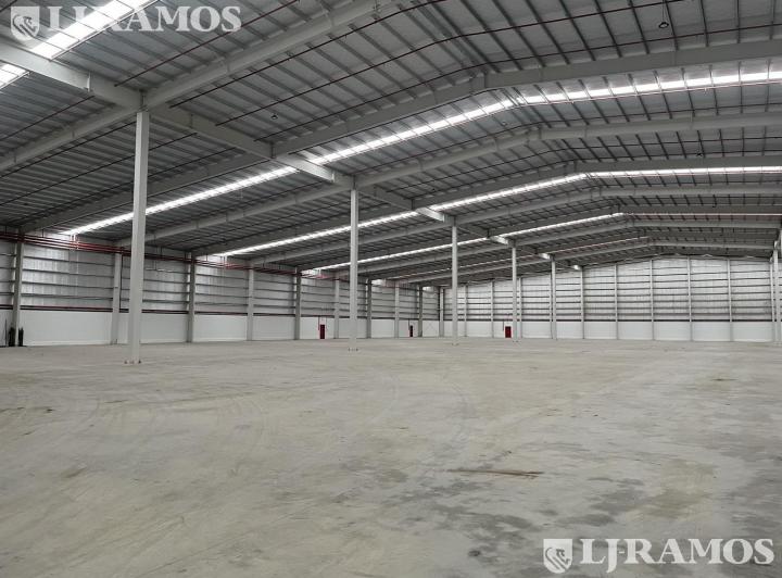 Depósito · 12600m²