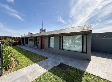 Casa · 116m² · 4 Ambientes · 2 Cocheras · Casa en Puerto Gral San Martin