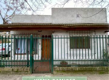 Casa · 203m² · 3 Ambientes · Casa de 3 Ambientes, Lista Para Escriturar, Francisco Álvarez - Moreno.