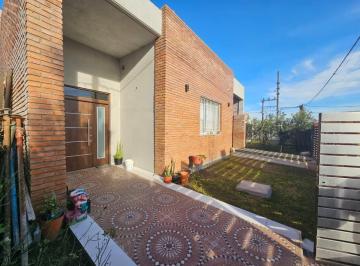 Casa · 294m² · 6 Ambientes · 1 Cochera · Casa en Las Tardes
