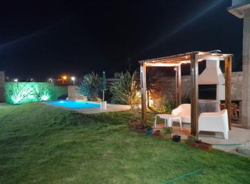 Casa · 3 Ambientes · Casa en Barrio Felix Camet