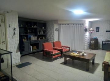 Casa · 131m² · 4 Ambientes · Casa en Venta, 4 Ambientes. Barrio 9 de Julio