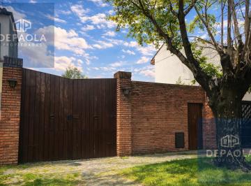 Terreno · 35m² · Hermosa Zona Residencial 8.66x35 con Piscina y Quincho