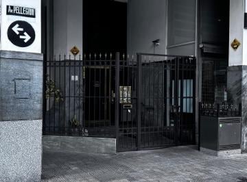 Departamento de 6 ambientes, Rosario · Pellegrini 1203 01 02