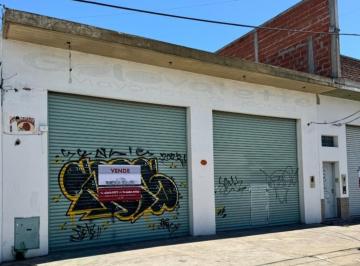 Bodega-Galpón · 360m² · 3 Ambientes · Galpon + Dpto 3 Amb Sobre Av Luciano Valette (Fair)