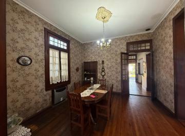 Casa · 254m² · 4 Ambientes · 4 Cocheras · Casa Cuatro Ambientes Venta Bernal Inversor Apto Credito