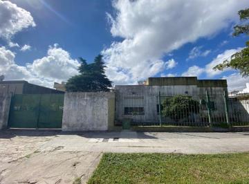 Casa de 5 ambientes, Esteban Echeverría · Casa con Galpón en Venta – Oportunidad en Monte Grande