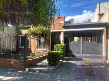 Casa · 156m² · 5 Ambientes · 1 Cochera · Casa en Centro de Lujan