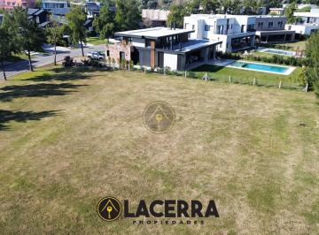 Terreno · 970m² · Venta de Lote en Barrio Lagos del Norte Don Torcuato. con Vista a La Laguna!