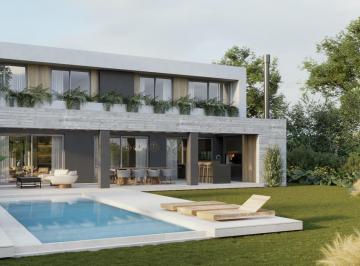 Casa · 306m² · 7 Ambientes · 4 Cocheras · Casa en Construcción en Venta con Vista a La Laguna en Barrio San Matías, Ing Maschwitz, Escobar.