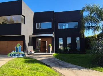 Casa de 6 ambientes, Esteban Echeverría · Casa en Venta Lagos de Canning