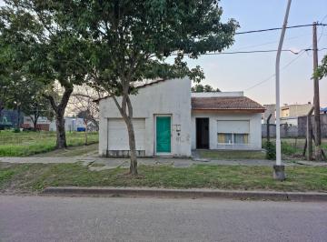 Casa de 8 ambientes, Romang · Casa Centrica de 467 m² en Venta en Romang