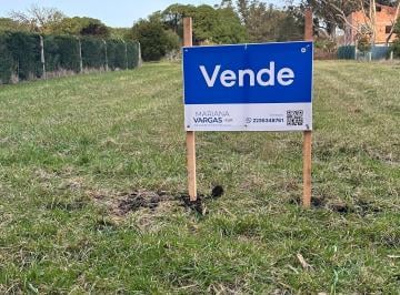 Terreno , Chapadmalal · Terreno de 1100 m² en Venta en La Arboleda