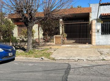 Casa de 4 ambientes, Hurlingham · Chalet Villa Club