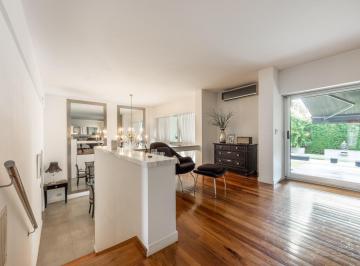 Casa · 404m² · 5 Ambientes · 2 Cocheras · Casa en Alquiler en Acassuso - San Isidro