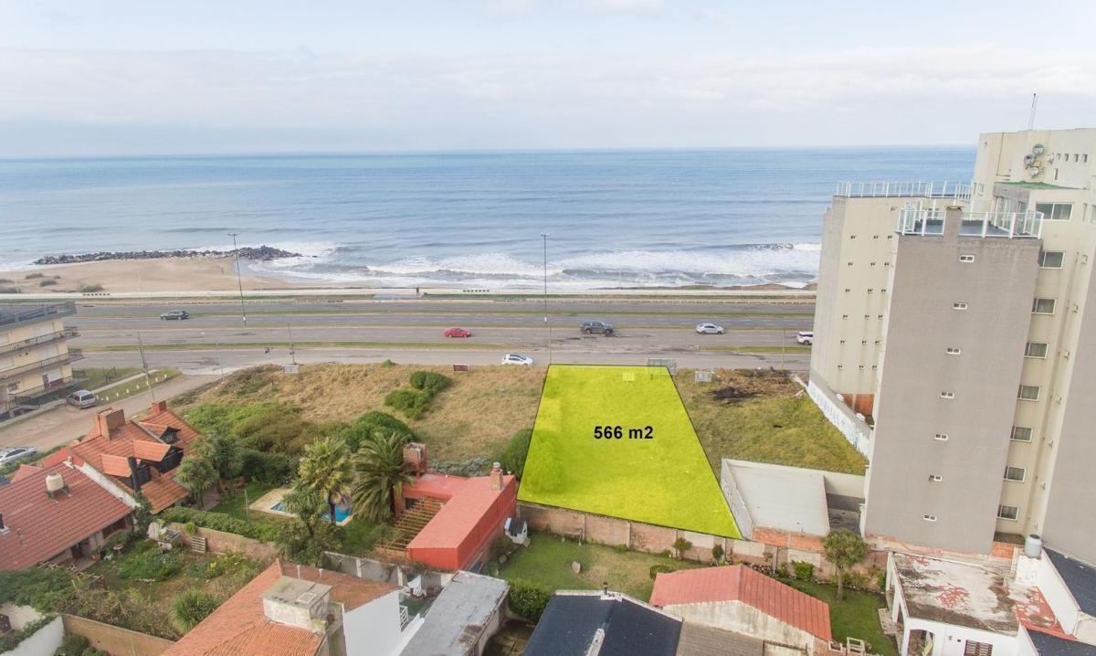 Lote 566m² primera línea al mar apto desarrollo — José Manuel Zacagnini
