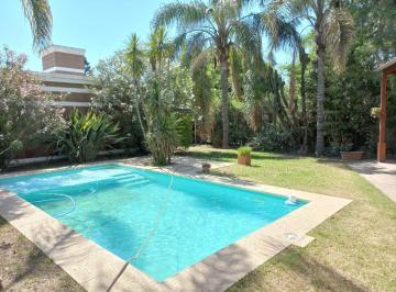 Casa de 6 ambientes, Villa Nueva · Casa con 899 m² 2 Dorm. en Venta en Villa Nueva
