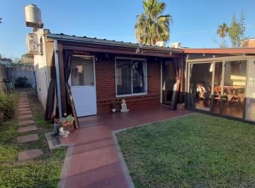 Campo · 70m² · Impecable Casa en PH Sobre Amplio Terreno en Venta. Ituzaingo Norte