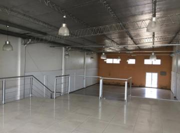Local comercial · 614m² · 1 Cochera · Local Comercial a La Venta