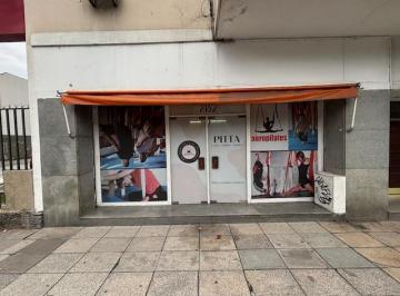 Local comercial · 67m² · Av H. yrigoyen 7400 - Lomas de Zamora - Lomas de Zamora