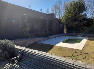 Casa de 9 ambientes, La Cumbre · Propiedad en Bº Golf - La Cumbre, de 4 Dorm. 2 en Suite