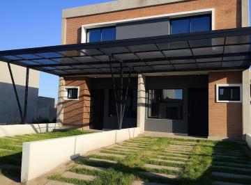 Casa · 120m² · 3 Dormitorios · 1 Cochera · Venta Duplex a Estrenar 3 Dorm. en Docta Av 3 Malagueño