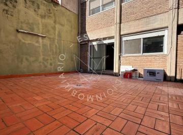 Departamento de 3 ambientes, Rosario · 2 Dorm. con Patio