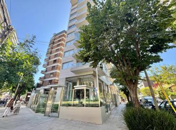 Departamento · 120m² · 3 Ambientes · 2 Cocheras · Departamento en Venta en La Lucila Plaza, Sobre Av Libertador con Vista Al Río y Cochera Doble.