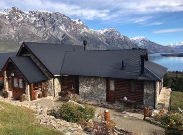 Casa · 240m² · 3 Dormitorios · 1 Cochera · Casa - Cholila