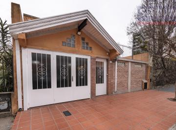 FRENTE · Casa en Bernal