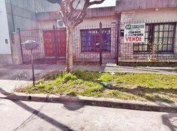Casa de 4 ambientes, Quilmes · Casa en Venta