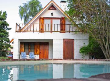 Casa de 3 ambientes, Villa General Belgrano · Venta de Casa en Pleno Centro de Villa General Belgrano - Viv0361