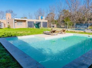 Casa · 75m² · 3 Ambientes · Venta Casa con Pileta