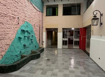 Casa de 9 ambientes, Rosario · Venta - Casa Interna - Av Pellegrini 1000