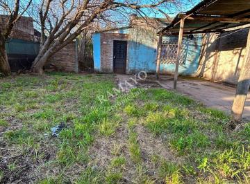 Casa · 58m² · 3 Ambientes · 1 Cochera · Lote y Casa a Refaccionar o Demoler, 450 m² Escritura, Cerca Av Yrigoyen, Glew, Venta