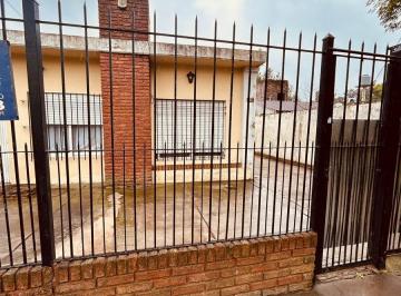 Casa · 96m² · 4 Ambientes · 3 Cocheras · Casa con Departamento, Amplio Parque Jardín, Burzaco, Venta