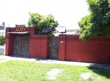 Casa · 113m² · 5 Ambientes · 1 Cochera · Casa, Parrilla en Terraza, a m de Av Lacaze, Claypole, Venta