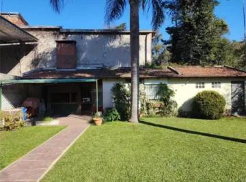 Casa · 166m² · 4 Ambientes · 2 Cocheras · Excelente Casa Chalet Zona San Gerónimo