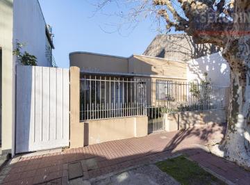 FRENTE · Casa en Quilmes Oeste