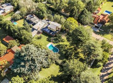 Casa de 6 ambientes, Funes · Hermosa y Unica Propiedad en Garita 13 Funes