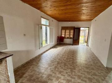 Casa · 72m² · 3 Ambientes · 2 Cocheras · Venta Casa a m del Rio - Cochera en G. Baigorria