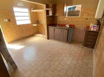 Casa · 90m² · 4 Ambientes · 3 Cocheras · Casa Americana 4 Ambientes