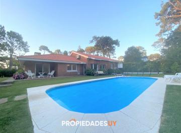 Foto1 · Chalet en Lugano con Piscina Climatizada y Todas Las Comodidades.