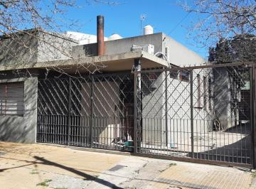 Casa · 85m² · 3 Ambientes · 1 Cochera · Venta - Casa, 2 Dorm, 85 m² - Burzaco, Oeste