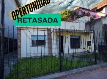 Casa · 84m² · 3 Ambientes · 2 Cocheras · Casa Para Reciclar o Demoler Sobre Lote de 300 m² en La Horqueta