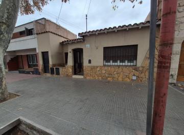 Casa de 6 ambientes, Ciudad de Mendoza · Gisela Zumer - Servicios Inmobiliarios - Vende: